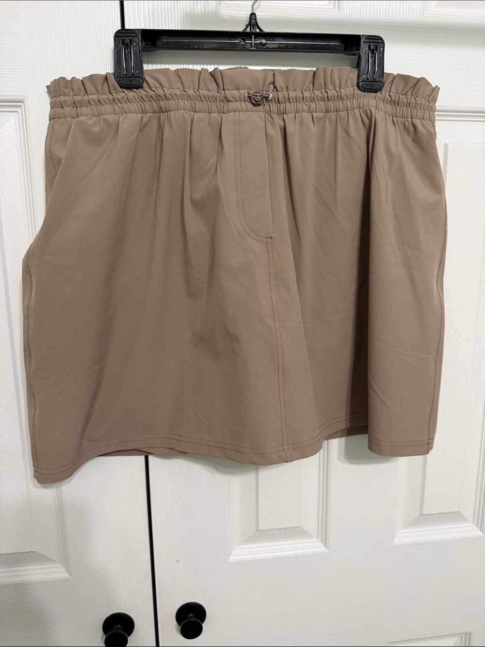 SPANXshape™ On the Move
Skort
Driftwood / 1X